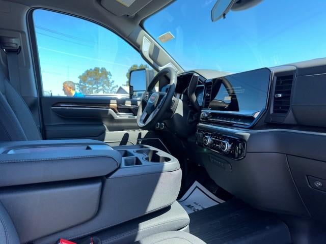 2026 GMC Sierra 3500 HD SLE